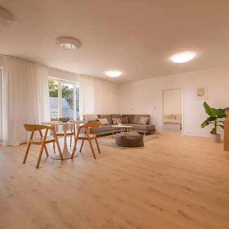 Apartament Kuki Karpatska - Golf Trenčín